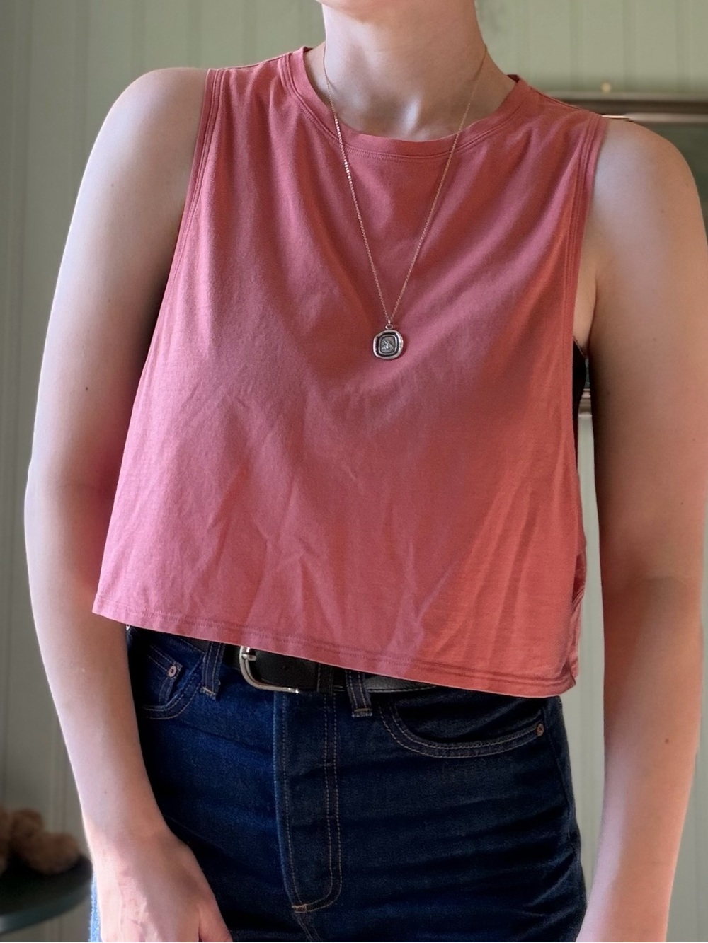 Lululemon Coral Crop Tank Top for Yoga Activewear Athleisure Gym Workout Small